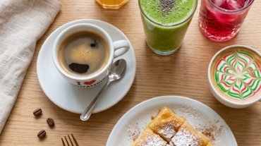 Coffee_colorful_drinks_bougatsa